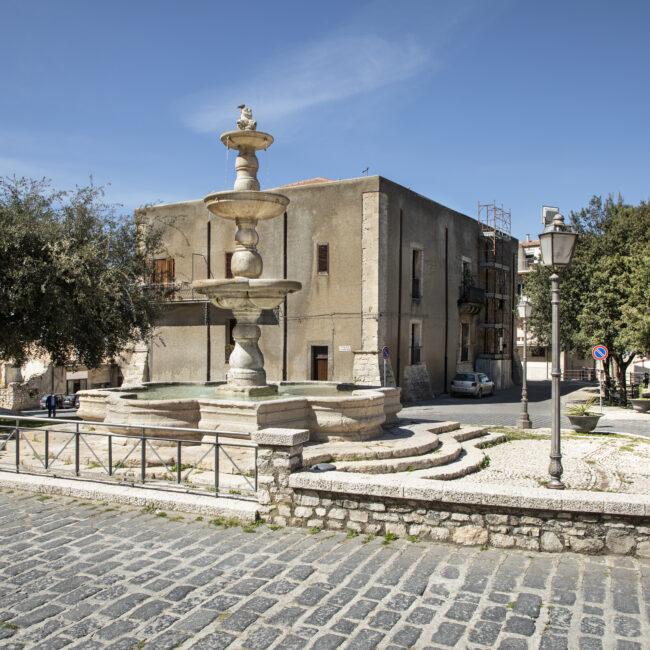 Fontana di Piazza Castelllo - Foto di Sandro Scalia